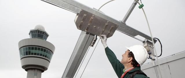 Veiligheidskeuring gevelonderhoudsinstallaties